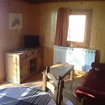 Casa Fausto Cerca De Dinopolis * Formiche Alto