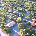 Casa Fausto Cerca De Dinopolis